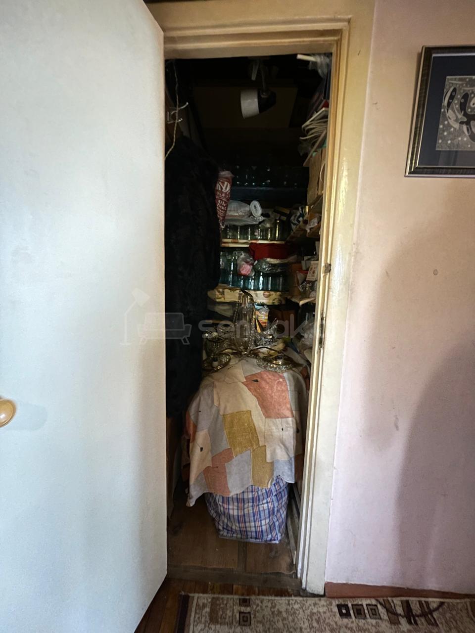 3 Սենյականոց Բնակարան Քարե Շենքում, 65քմ, 5/5 հարկ, Կոսմետիկ Վերանորոգված