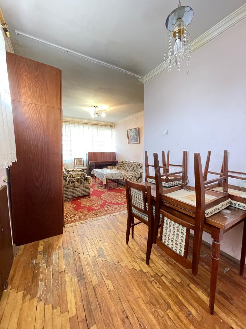 3 Սենյականոց Բնակարան Քարե Շենքում, 65քմ, 5/5 հարկ, Կոսմետիկ Վերանորոգված