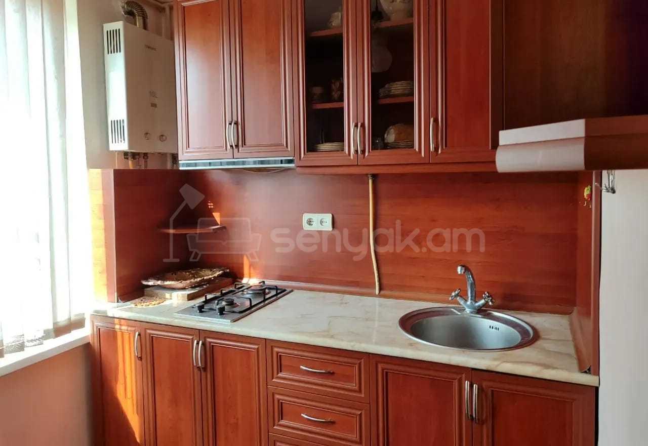 1 Սենյականոց Բնակարան, 32քմ, 3/4 հարկ, Կոսմետիկ Վերանորոգված