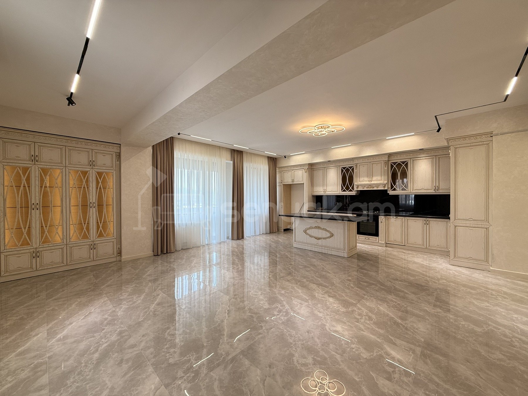 3 Սենյականոց Բնակարան Նորակառույցում, 115քմ, 10/18 հարկ, Դիզայներական Վերանորոգված