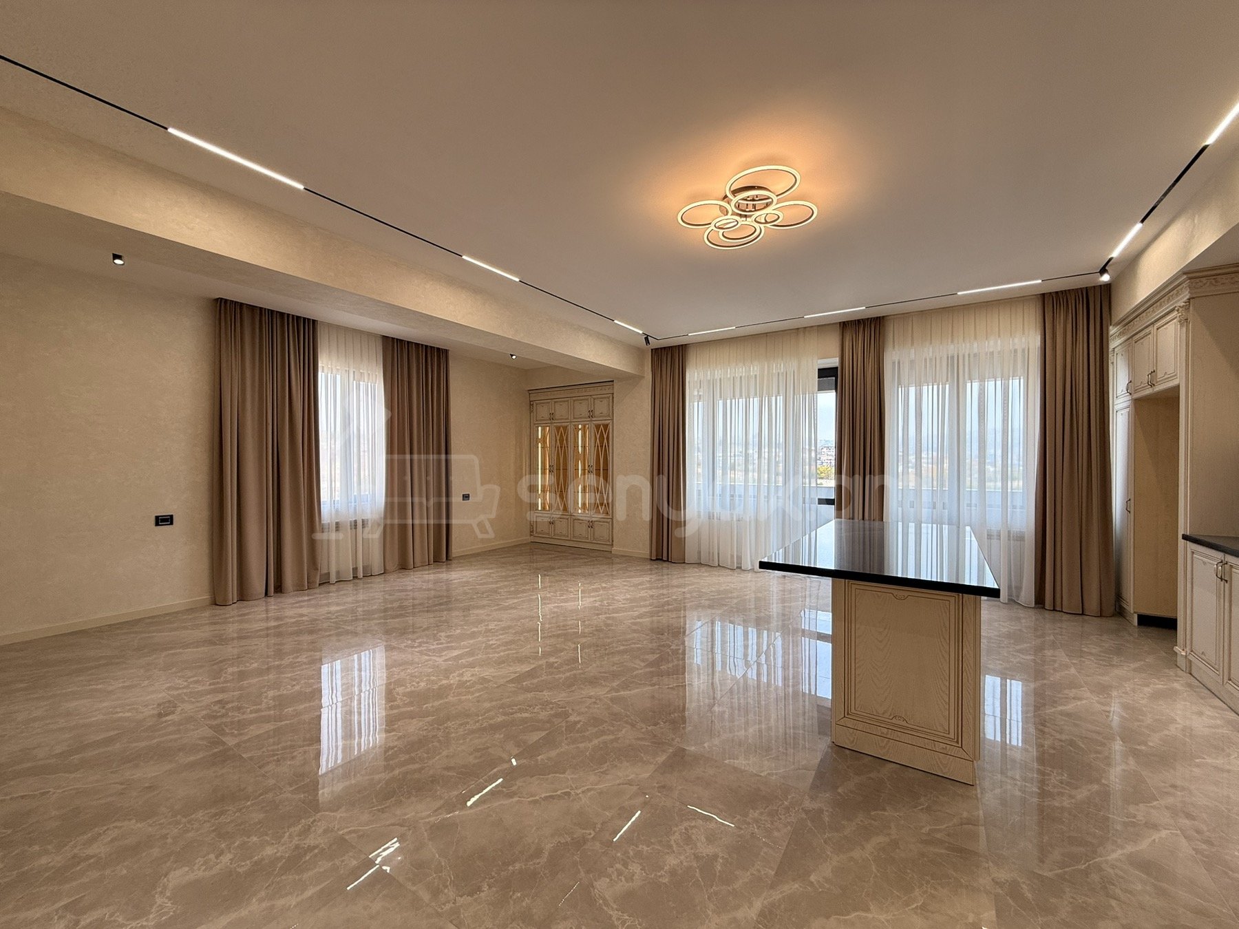 3 Սենյականոց Բնակարան Նորակառույցում, 115քմ, 10/18 հարկ, Դիզայներական Վերանորոգված