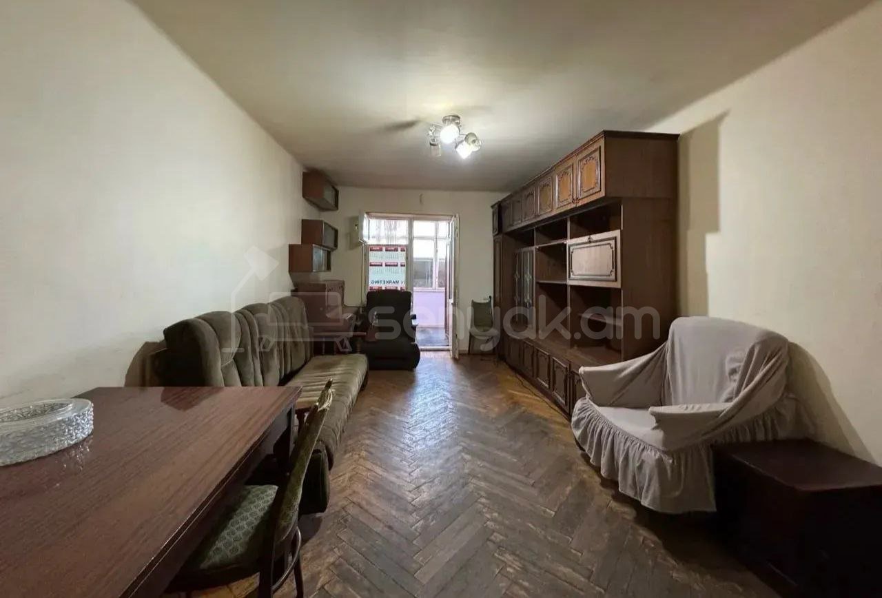 2 Սենյականոց Բնակարան Քարե Շենքում, 65քմ, 4/5 հարկ, Կապիտալ Վերանորոգված, Կահավորված