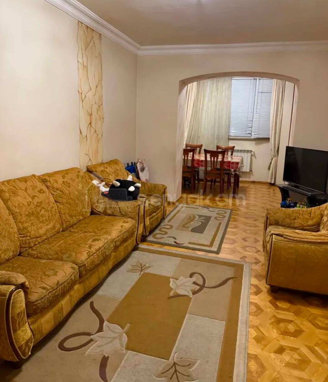 3 Սենյականոց Բնակարան Քարե Շենքում, 77քմ, 1/5 հարկ, Կապիտալ Վերանորոգված