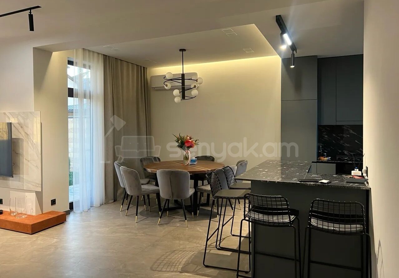 4 Սենյականոց Շքեղ Առանձնատուն, 220քմ, Ավտոտնակով