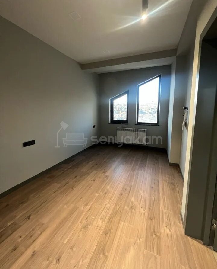 4 Սենյականոց Շքեղ Առանձնատուն, 220քմ, Ավտոտնակով