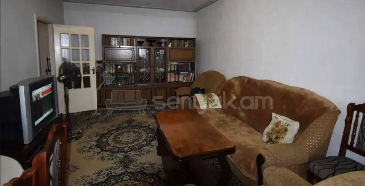 3 Սենյականոց Բնակարան, 78քմ, 9/9 հարկ, Պետական Վիճակում