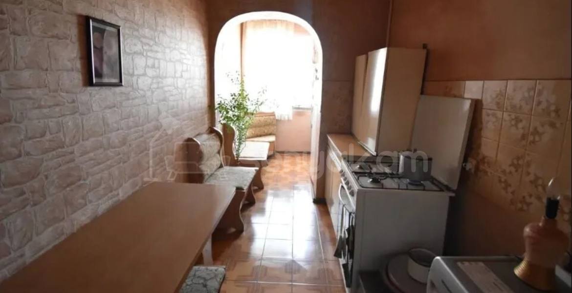 3 Սենյականոց Բնակարան, 78քմ, 9/9 հարկ, Պետական Վիճակում