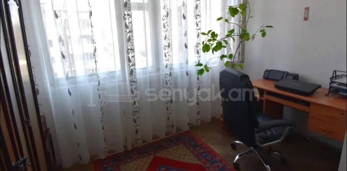 3 Սենյականոց Բնակարան, 78քմ, 9/9 հարկ, Պետական Վիճակում