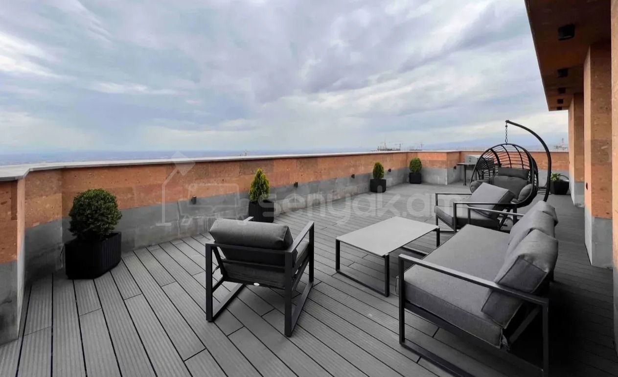 4 Սենյականոց Բնակարան, 270քմ, 16/17 հարկ, Դիզայներական Վերանորոգված, Կահավորված, Արևկող