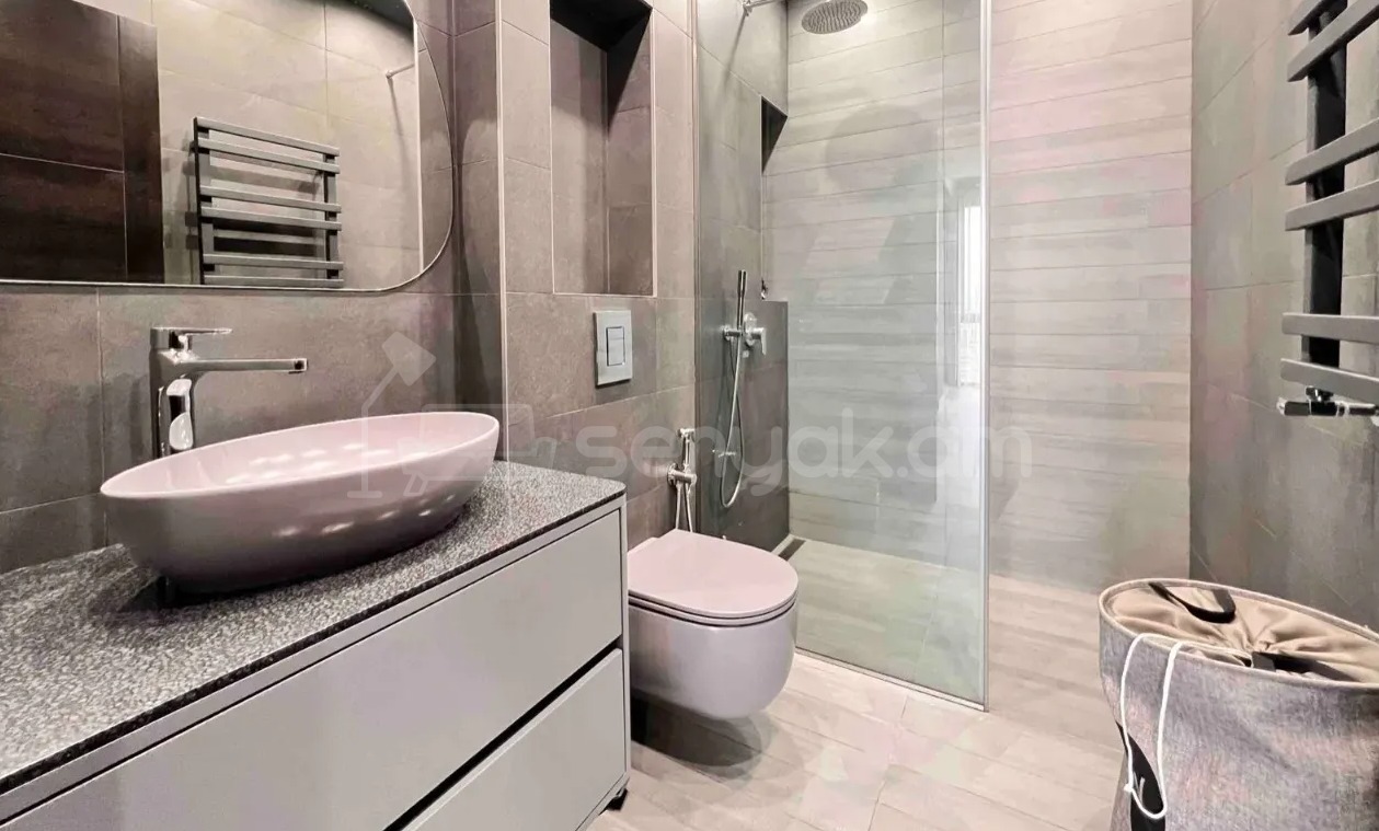 4 Սենյականոց Բնակարան, 270քմ, 16/17 հարկ, Դիզայներական Վերանորոգված, Կահավորված, Արևկող