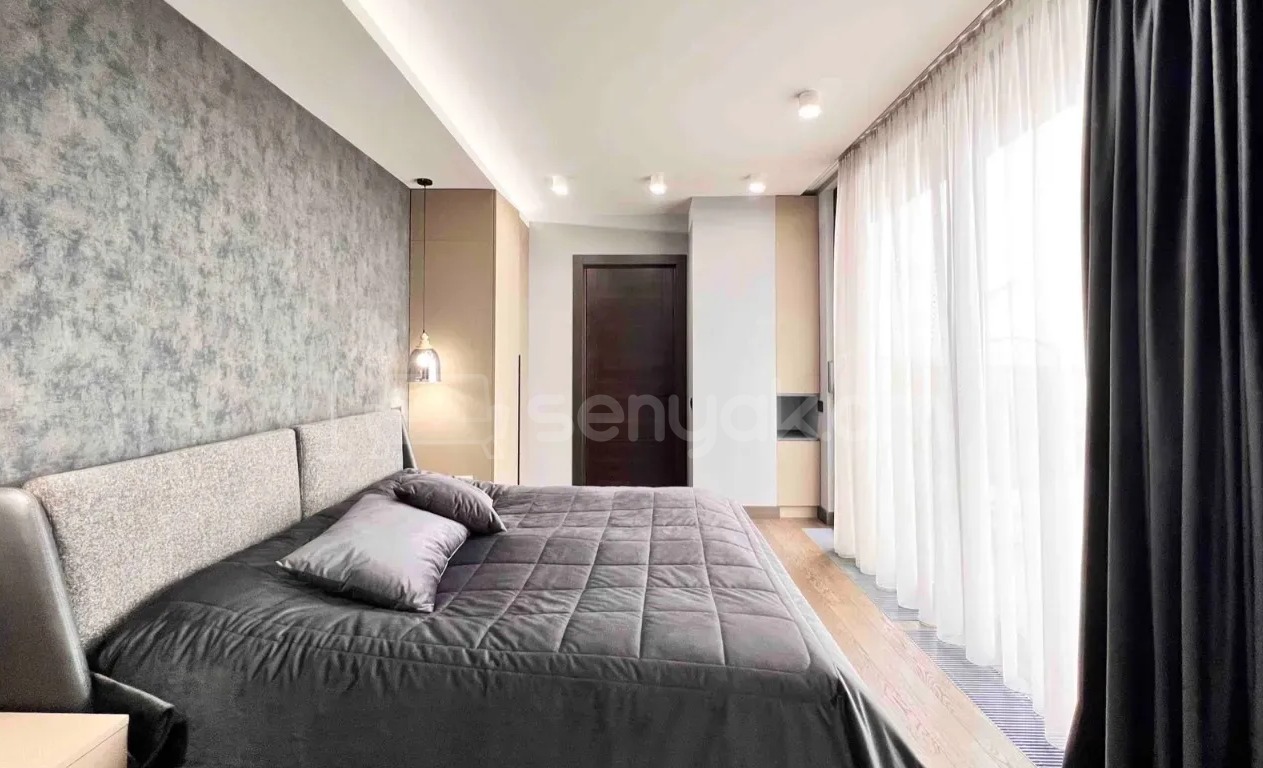 4 Սենյականոց Բնակարան, 270քմ, 16/17 հարկ, Դիզայներական Վերանորոգված, Կահավորված, Արևկող