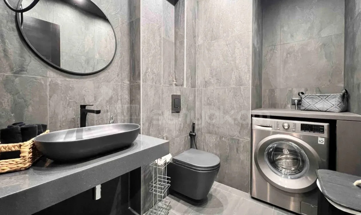 4 Սենյականոց Բնակարան, 270քմ, 16/17 հարկ, Դիզայներական Վերանորոգված, Կահավորված, Արևկող