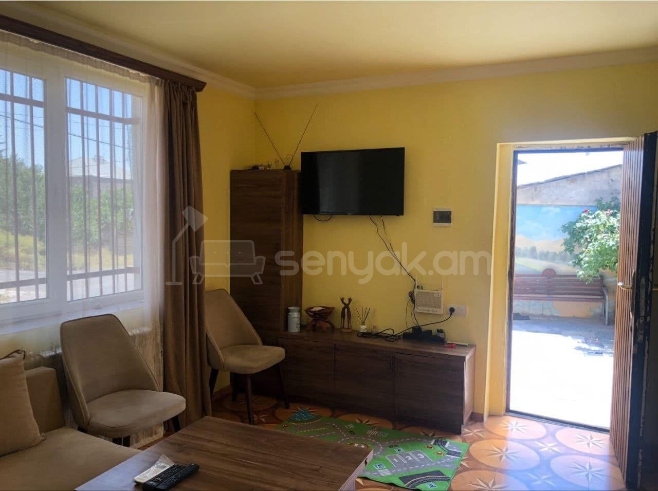 2 Սենյականոց Սեփական Տուն, 35քմ, Կապիտալ Վերանորոգված, Կահավորված