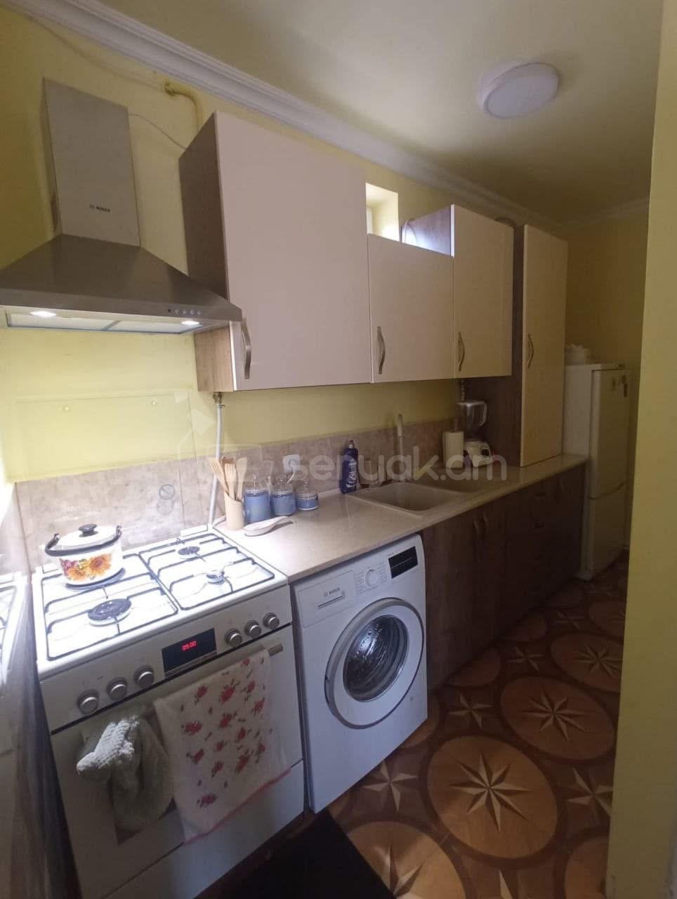 2 Սենյականոց Սեփական Տուն, 35քմ, Կապիտալ Վերանորոգված, Կահավորված