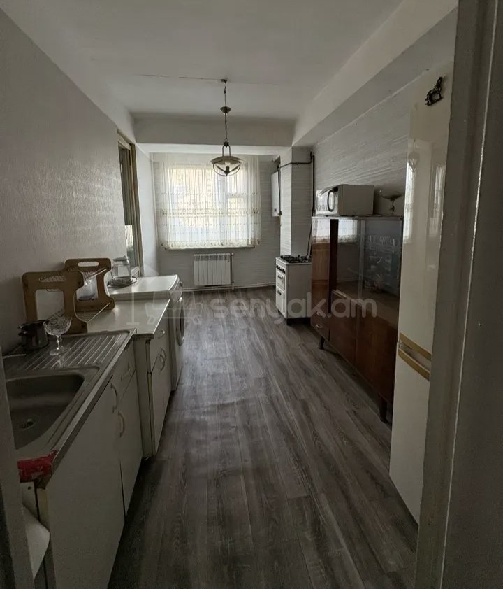 3 Սենյականոց Բնակարան, 48քմ, 7/9 հարկ, Կապիտալ Վերանորոգված, Կահավորված, Արևկող