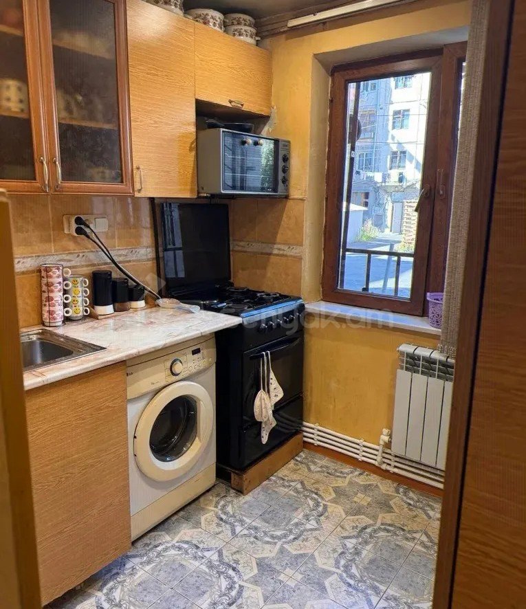 3 Սենյականոց Բնակարան, 65քմ, 1/5 հարկ, Կոսմետիկ Վերանորոգված