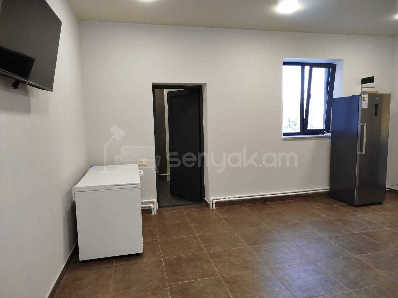 3 Սենյականոց Ամառանոց, 100քմ, Լողավազանով