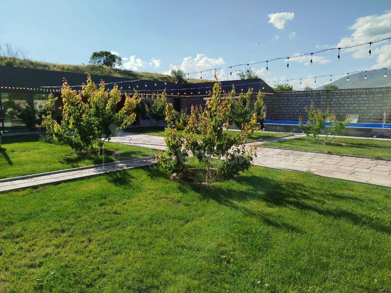 3 Սենյականոց Ամառանոց, 100քմ, Լողավազանով