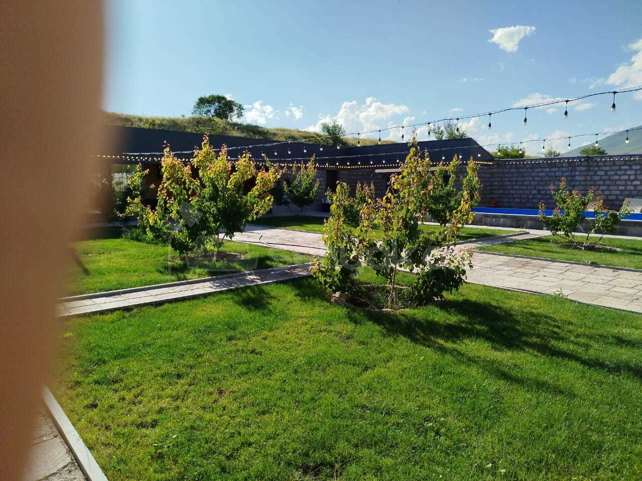 3 Սենյականոց Ամառանոց, 100քմ, Լողավազանով