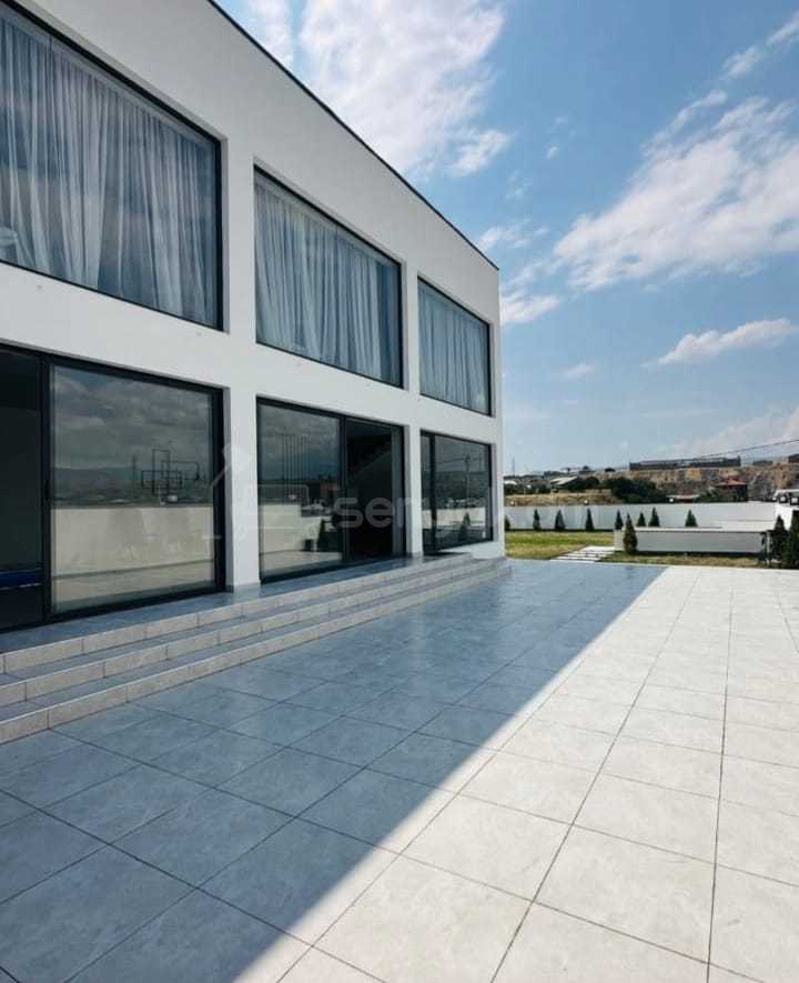 4 Սենյականոց Շքեղ Առանձնատուն, 200քմ, Լողավազանով