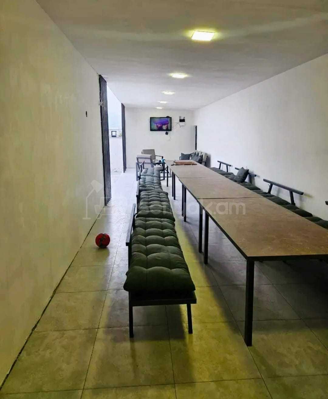 4 Սենյականոց Շքեղ Առանձնատուն, 200քմ, Լողավազանով