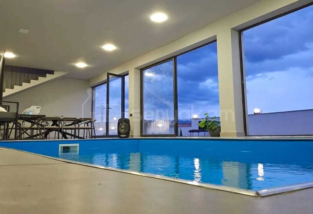 4 Սենյականոց Շքեղ Առանձնատուն, 200քմ, Լողավազանով