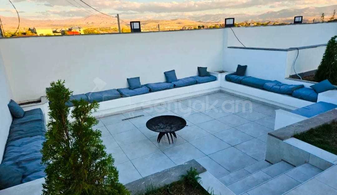 4 Սենյականոց Շքեղ Առանձնատուն, 200քմ, Լողավազանով