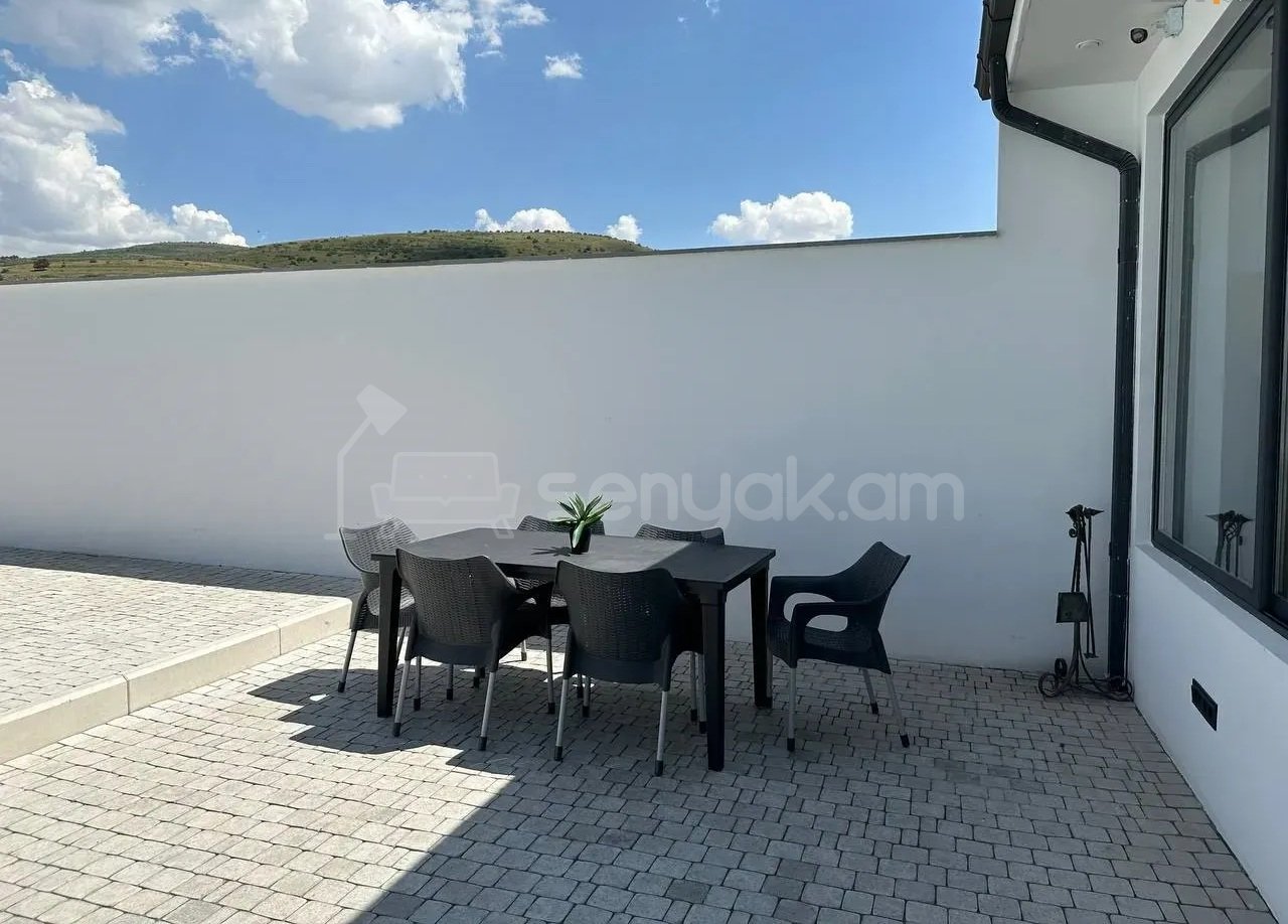 4 Սենյականոց Շքեղ Առանձնատուն, 200քմ, Լողավազանով