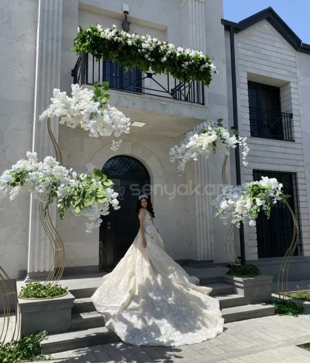 5 Սենյականոց Շքեղ Առանձնատուն, 300քմ, Լողավազանով