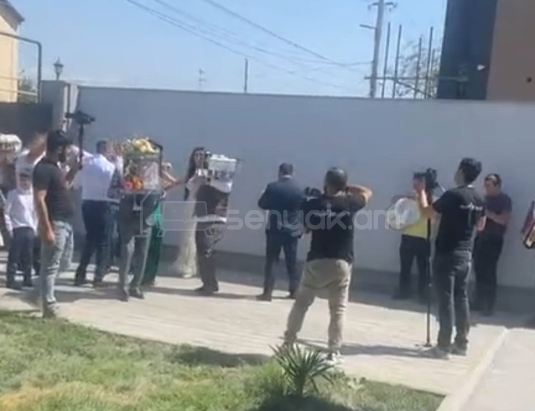 5 Սենյականոց Շքեղ Առանձնատուն, 300քմ, Լողավազանով