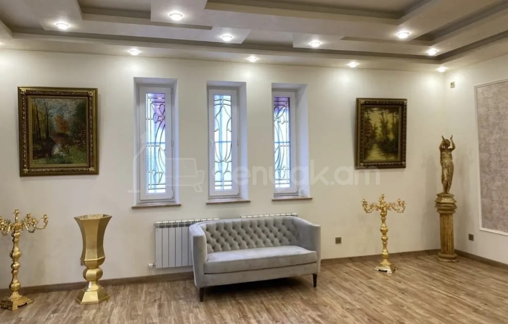 5 Սենյականոց Շքեղ Առանձնատուն, 300քմ, Լողավազանով