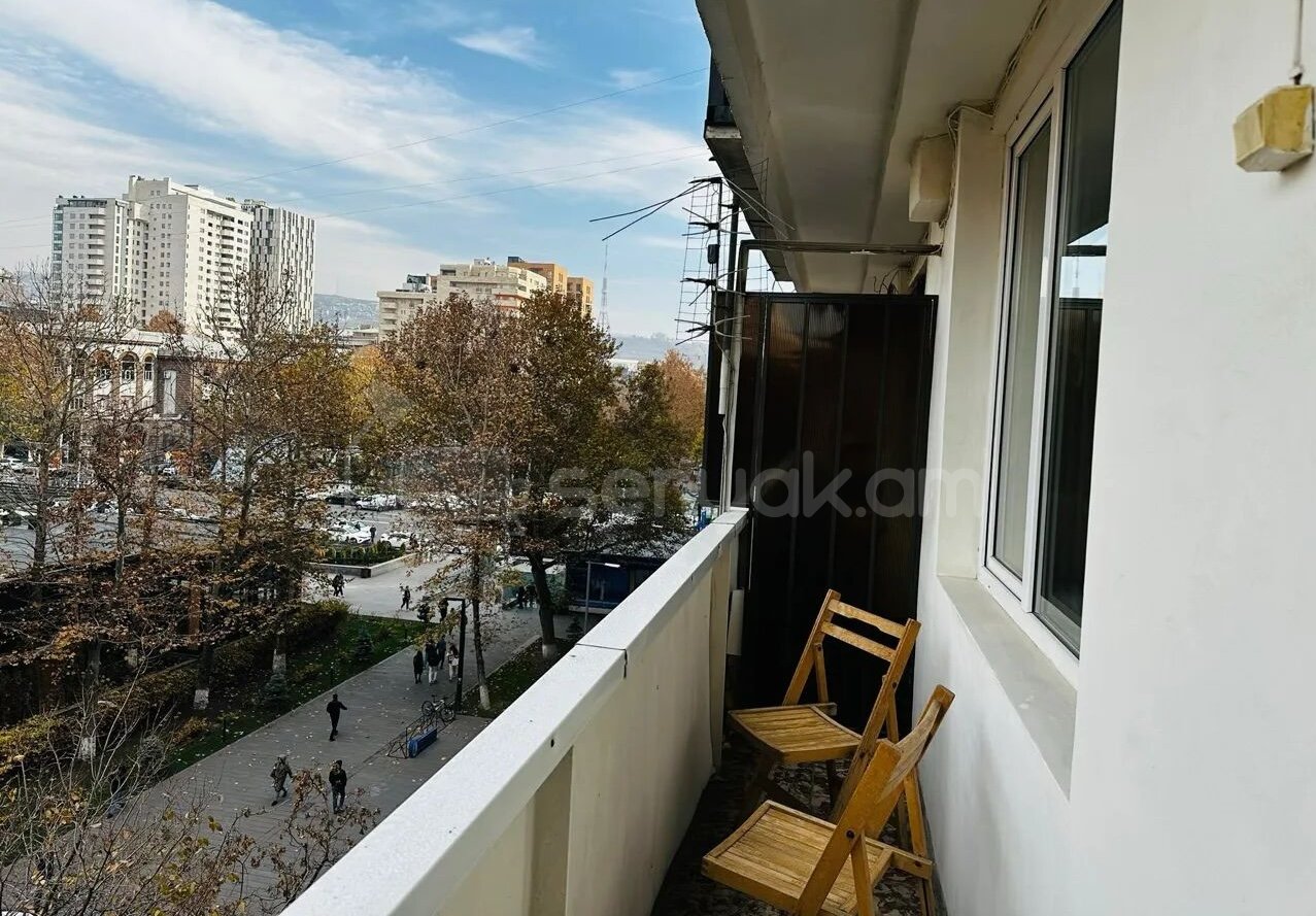 1 Սենյականոց Բնակարան, 43քմ, 5/9 հարկ, Կապիտալ Վերանորոգված, Կահավորված