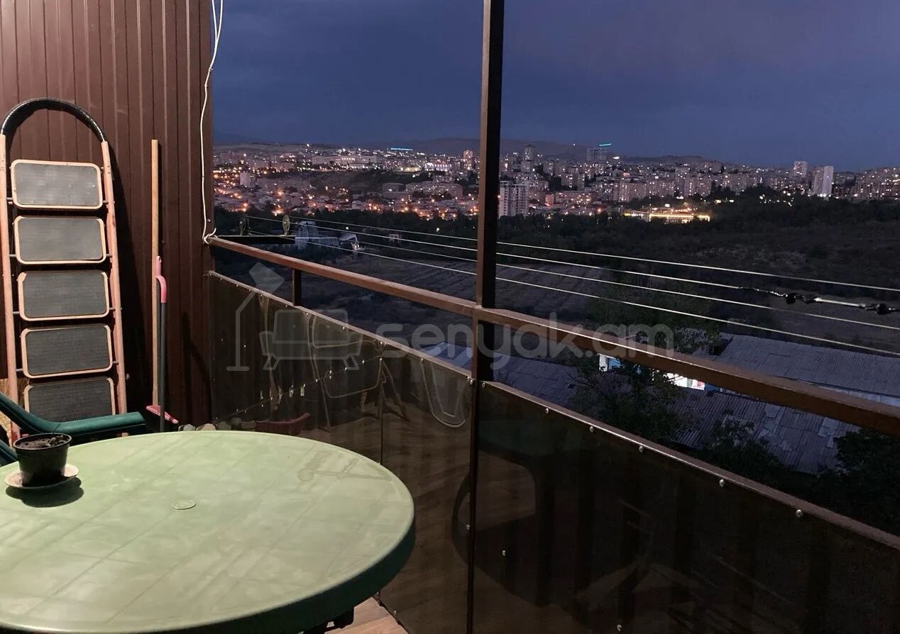 2 Սենյականոց Բնակարան Քարե Շենքում, 60քմ, 4/4 հարկ, Կապիտալ Վերանորոգված, Կահավորված