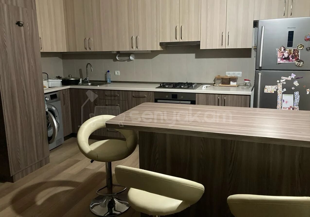 2 Սենյականոց Բնակարան Քարե Շենքում, 60քմ, 4/4 հարկ, Կապիտալ Վերանորոգված, Կահավորված