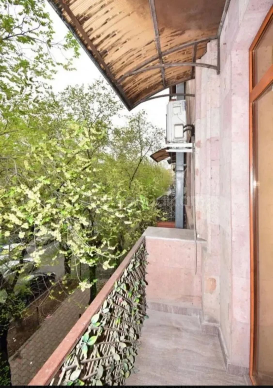 2 Սենյականոց Բնակարան Քարե Շենքում, 62քմ, 3/5 հարկ, Դիզայներական Վերանորոգված, Կահավորված, Արևկող