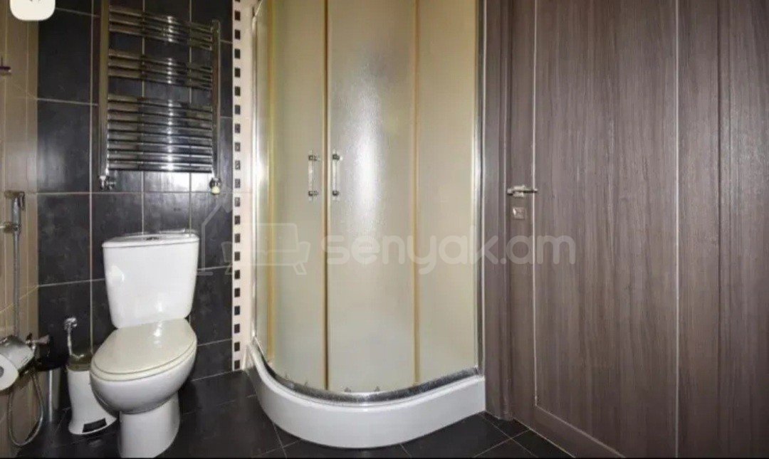 2 Սենյականոց Բնակարան Քարե Շենքում, 62քմ, 3/5 հարկ, Դիզայներական Վերանորոգված, Կահավորված, Արևկող