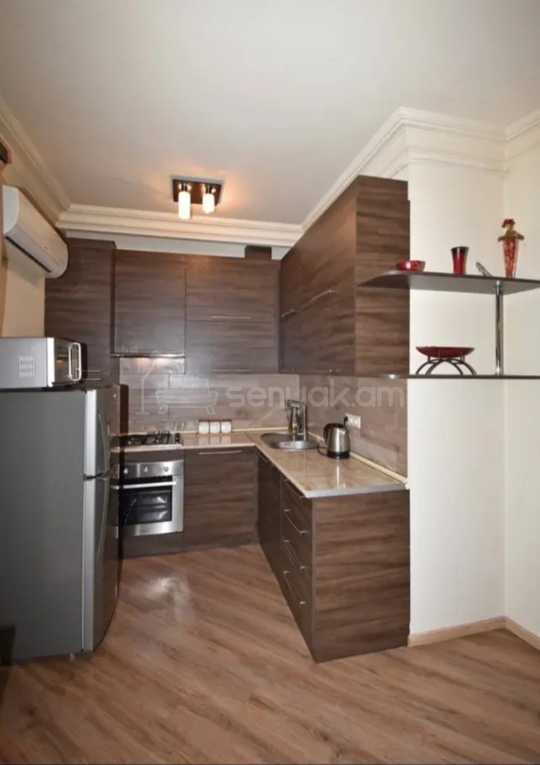 2 Սենյականոց Բնակարան Քարե Շենքում, 62քմ, 3/5 հարկ, Դիզայներական Վերանորոգված, Կահավորված, Արևկող