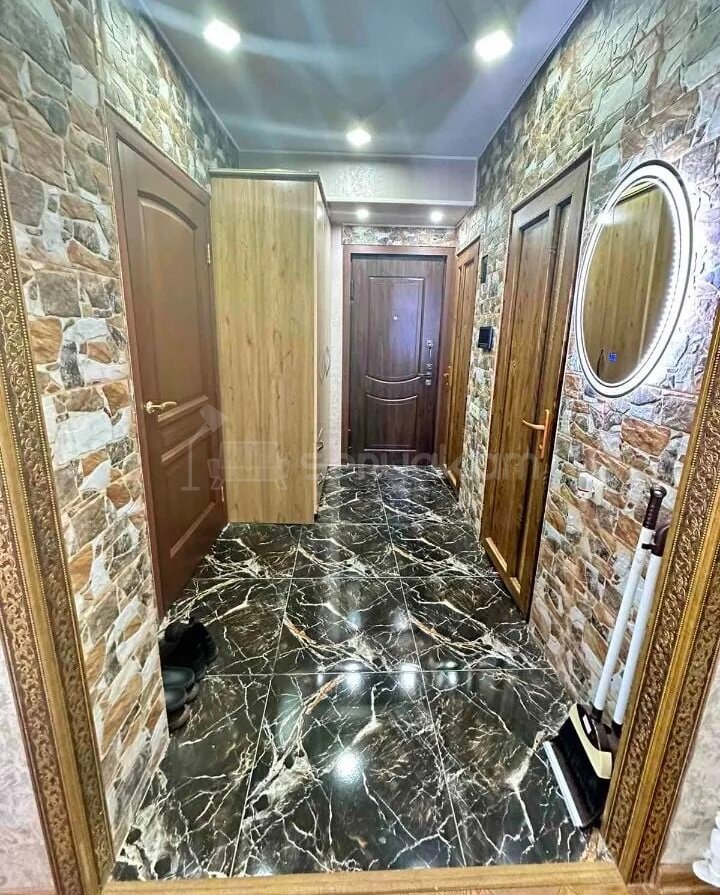 3 Սենյականոց Բնակարան, 61քմ, 3/10 հարկ, Կապիտալ Վերանորոգված