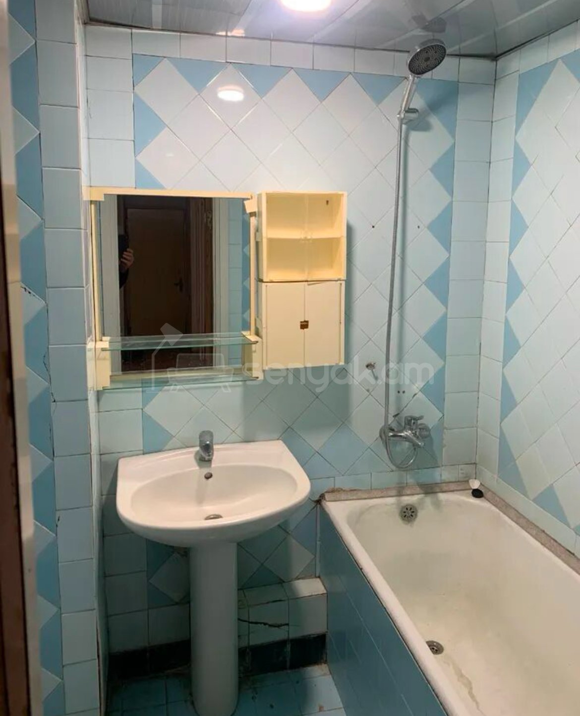 3 Սենյականոց Բնակարան, 92քմ, 4/10 հարկ, Նորմալ Վիճակում