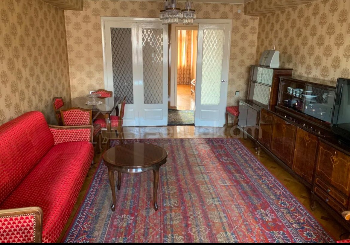 3 Սենյականոց Բնակարան, 92քմ, 4/10 հարկ, Նորմալ Վիճակում