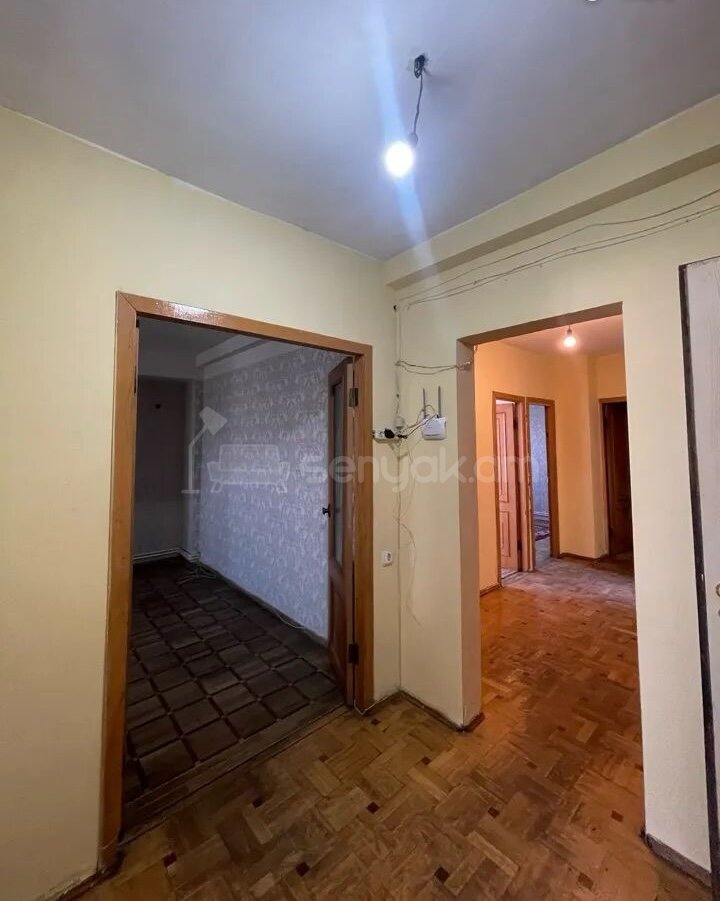 4 Սենյականոց Բնակարան, 100քմ, 6/10 հարկ, Նորմալ Վիճակում