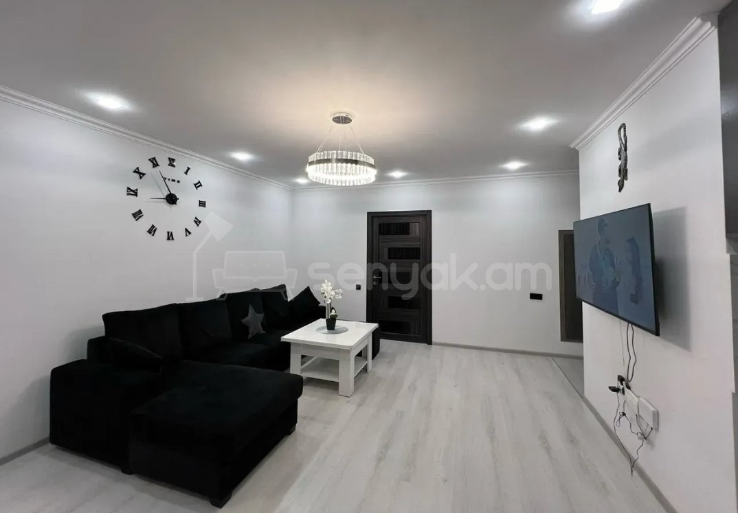 2 Սենյականոց Բնակարան Քարե Շենքում, 54քմ, 5/5 հարկ, Կապիտալ Վերանորոգված