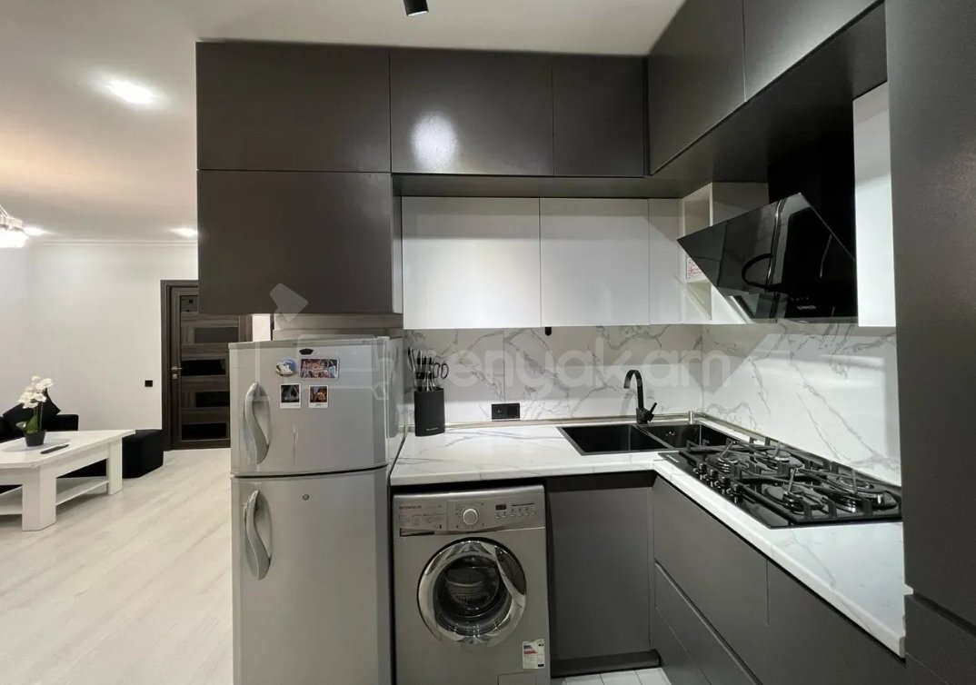 2 Սենյականոց Բնակարան Քարե Շենքում, 54քմ, 5/5 հարկ, Կապիտալ Վերանորոգված