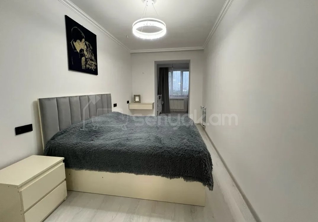 2 Սենյականոց Բնակարան Քարե Շենքում, 54քմ, 5/5 հարկ, Կապիտալ Վերանորոգված