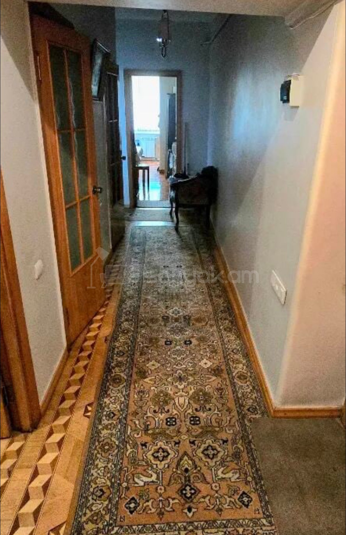 4 Սենյականոց Բնակարան Քարե Շենքում, 134քմ, 3/5 հարկ, Նորմալ Վիճակում