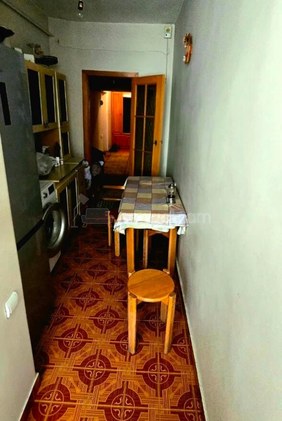 4 Սենյականոց Բնակարան Քարե Շենքում, 134քմ, 3/5 հարկ, Նորմալ Վիճակում