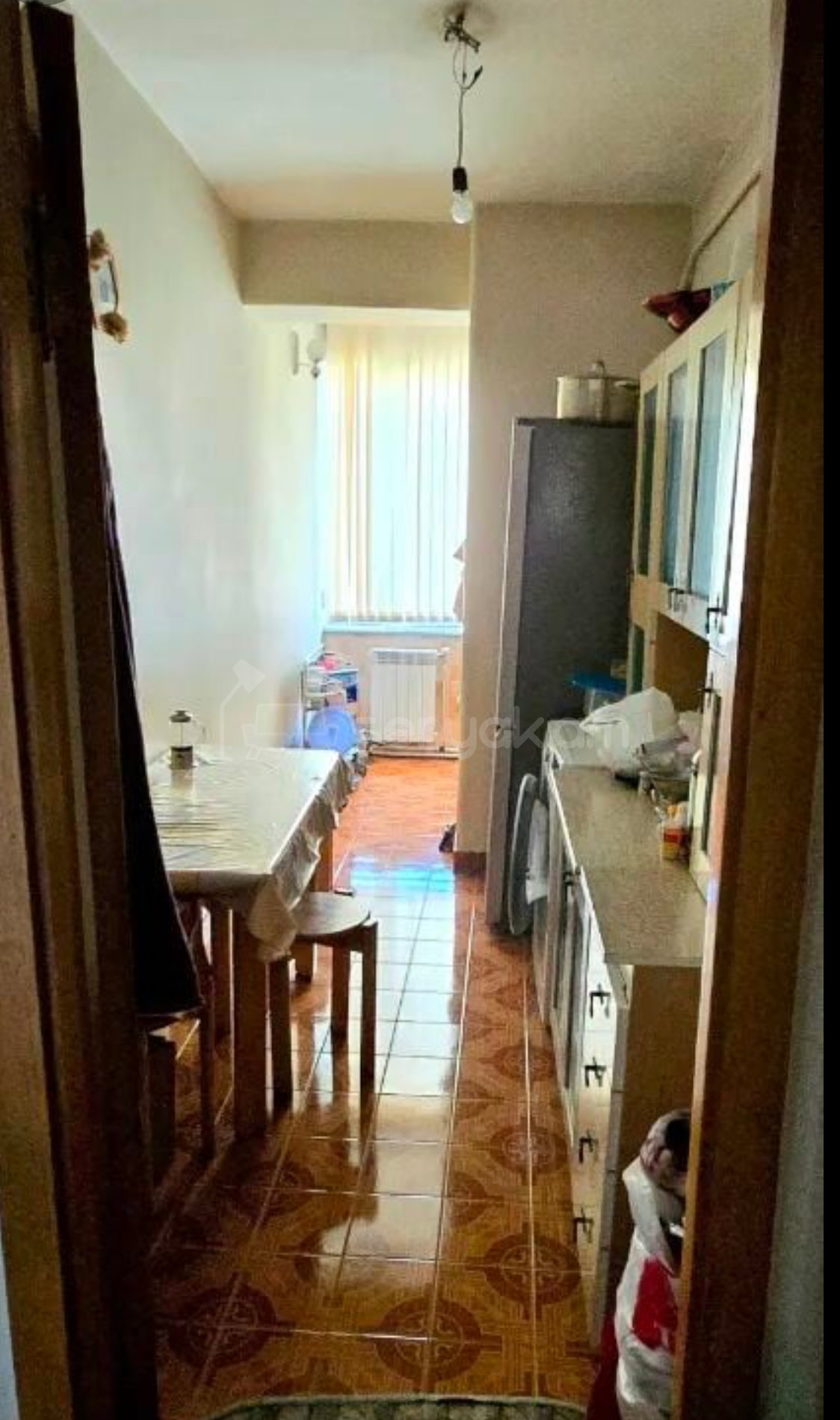 4 Սենյականոց Բնակարան Քարե Շենքում, 134քմ, 3/5 հարկ, Նորմալ Վիճակում