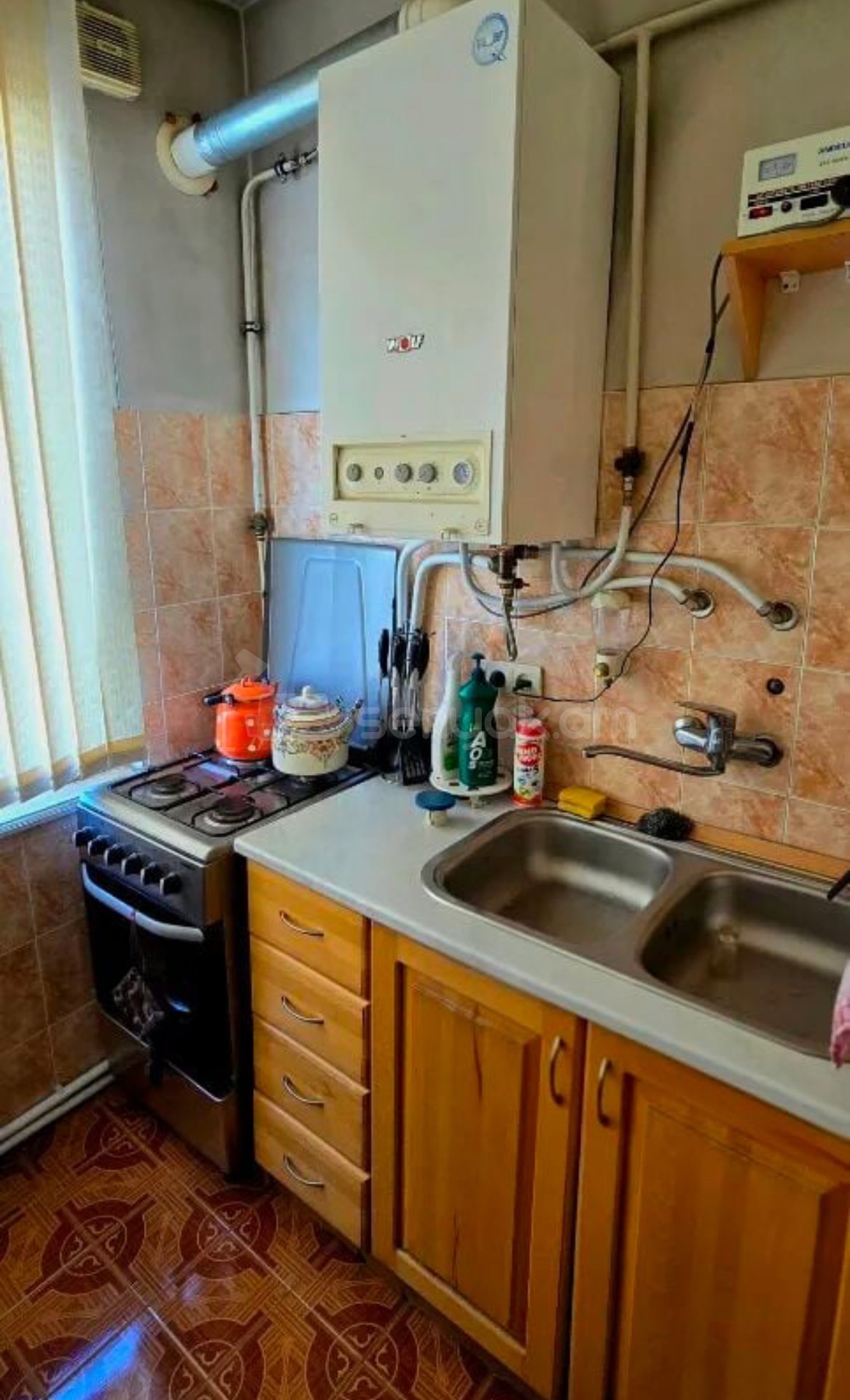 4 Սենյականոց Բնակարան Քարե Շենքում, 134քմ, 3/5 հարկ, Նորմալ Վիճակում