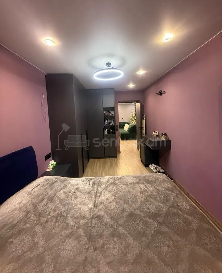 2 Սենյականոց Բնակարան Քարե Շենքում, 53քմ, 3/5 հարկ, Դիզայներական Վերանորոգված