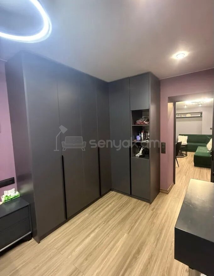 2 Սենյականոց Բնակարան Քարե Շենքում, 53քմ, 3/5 հարկ, Դիզայներական Վերանորոգված